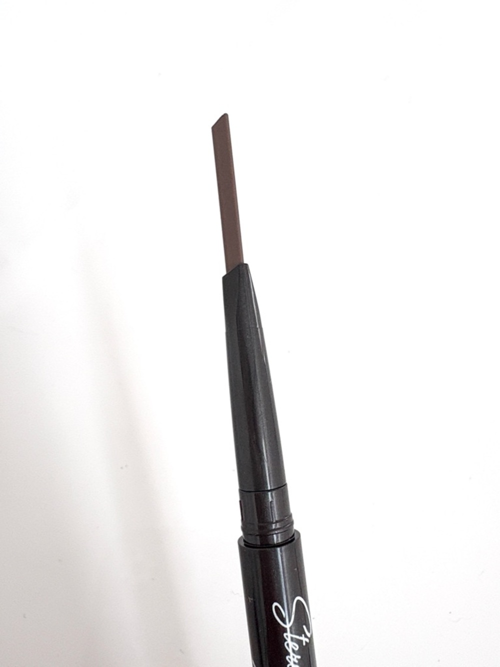 Light Brown Dual-Ended Eyebrow Pencil - Light Brown - Picture 6 of 9